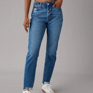American Eagle Strigid Mom Jean in Blue Bright Star